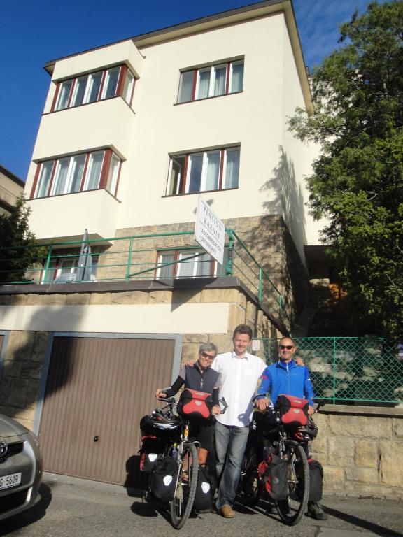 Pension Karnet Praga Exterior foto